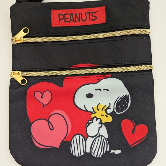 NWT Peanuts Snoopy Kids/Girls/Teens Crossbody Bag/Purse - Picture 2 of 15